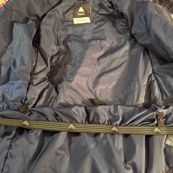 Burton ♥️ Snowboard Jacket - Picture 6 of 8